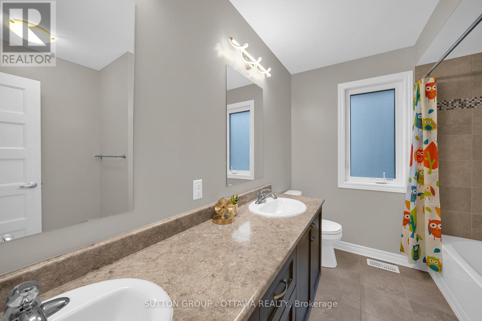 412 Odessa Way, Ottawa, Ontario  K2J 5X7 - Photo 32 - X12380709