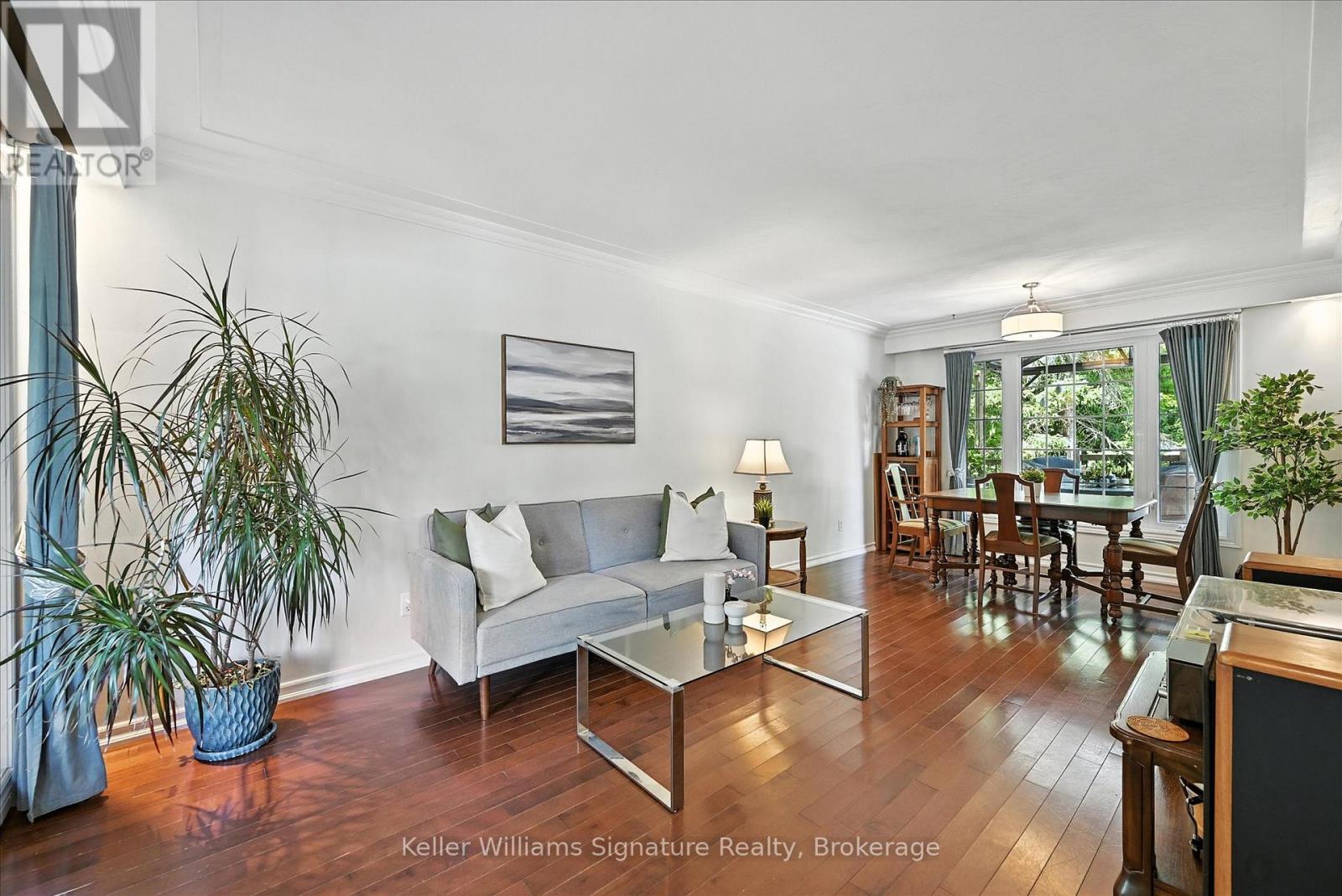 Property at 18 MOONGLOW PLACE image 4