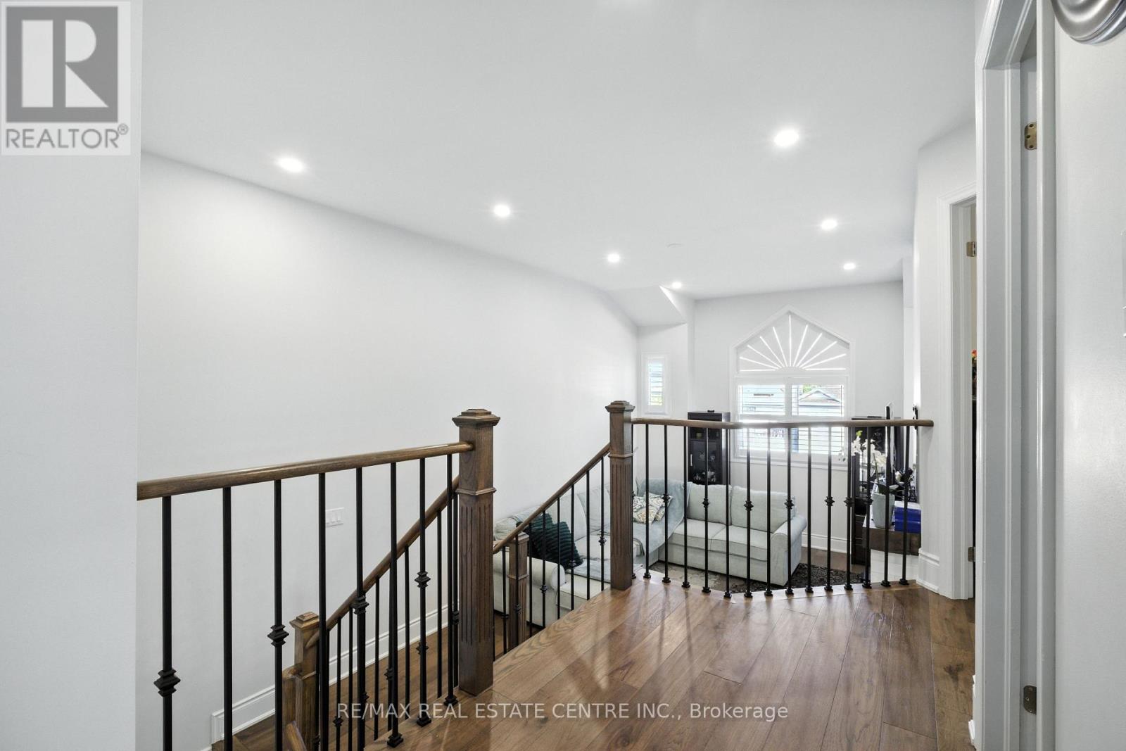 2 Bramoak Crescent, Brampton, Ontario  L7A 1T7 - Photo 23 - W12377399