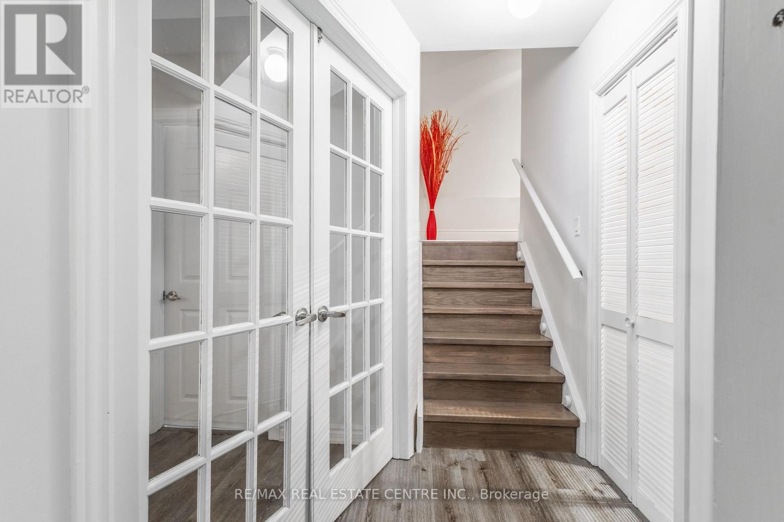 2 Bramoak Crescent, Brampton, Ontario  L7A 1T7 - Photo 33 - W12377399