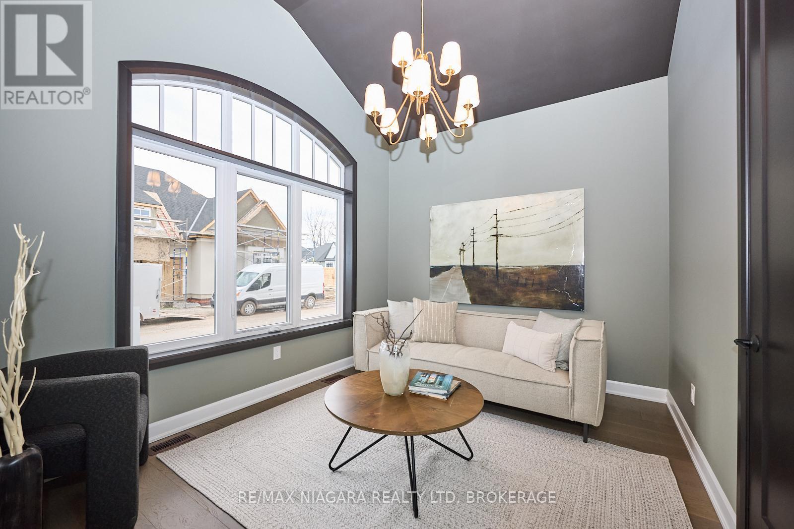 6 Butternut Crescent, Fort Erie, Ontario  L0S 1N0 - Photo 15 - X12380825