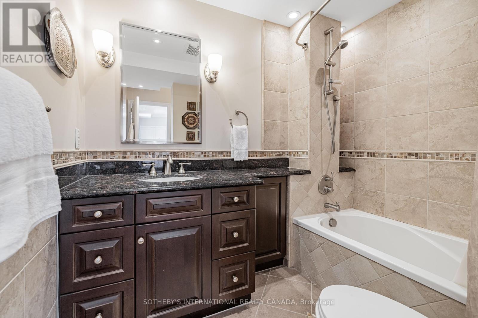 13 - 423 Avenue Road, Toronto, Ontario  M4V 2H7 - Photo 27 - C12375560