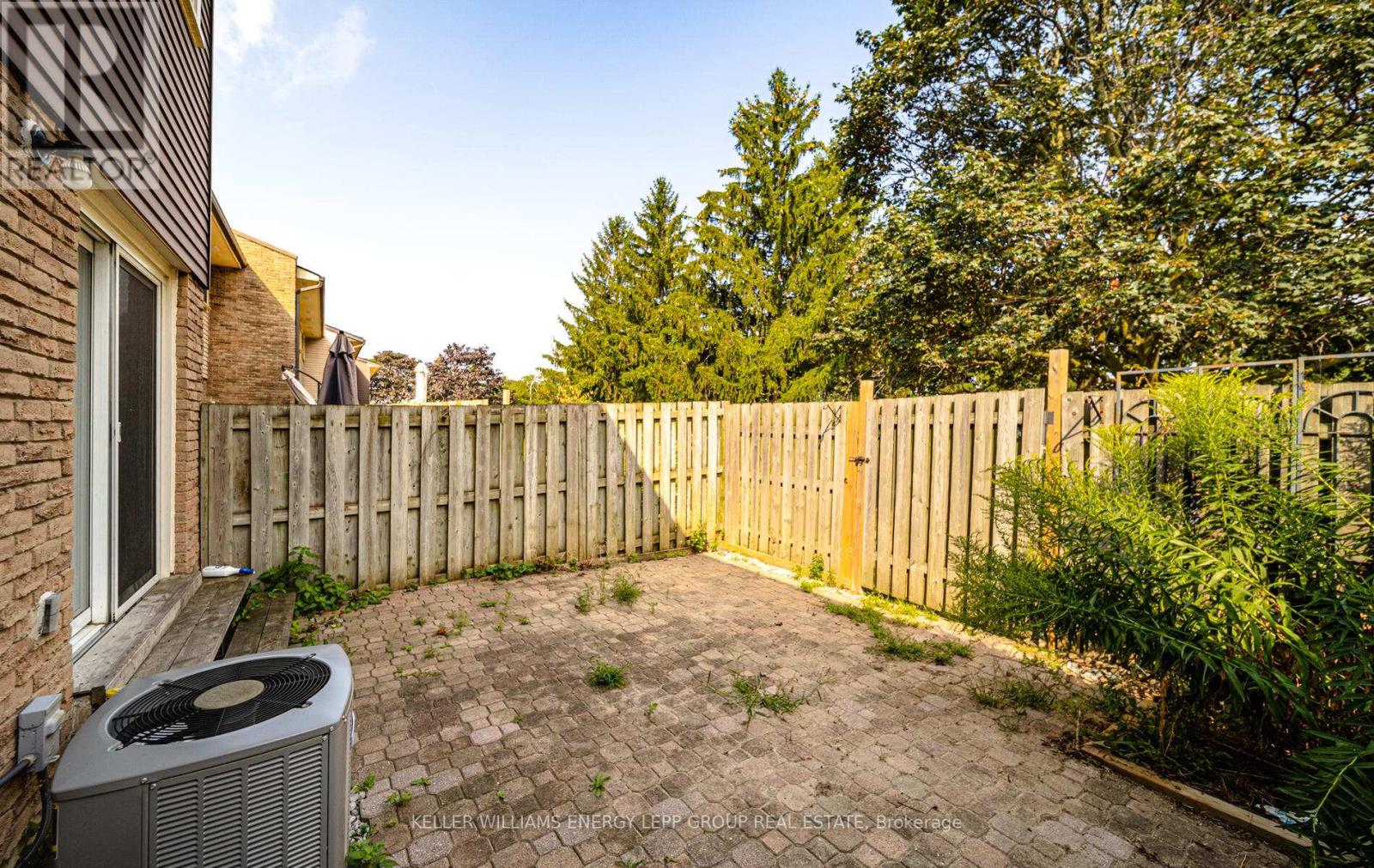 9 - 945 Burns Street W, Whitby, Ontario  L1N 6J5 - Photo 28 - E12380716