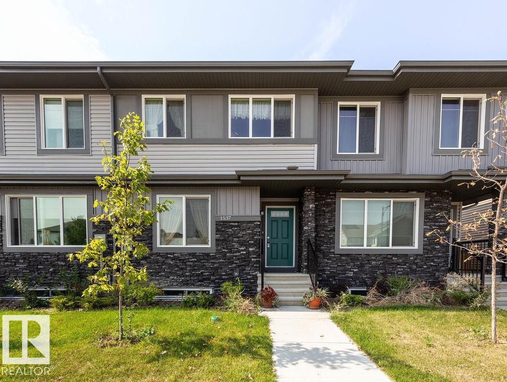 1537 SANDSTONE BV, Sherwood Park, Alberta