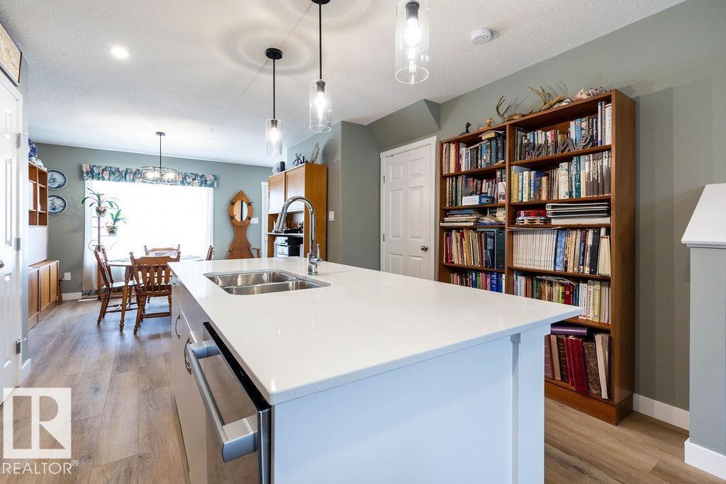 1537 Sandstone Bv, Sherwood Park, Alberta  T8H 1Z8 - Photo 5 - E4456015