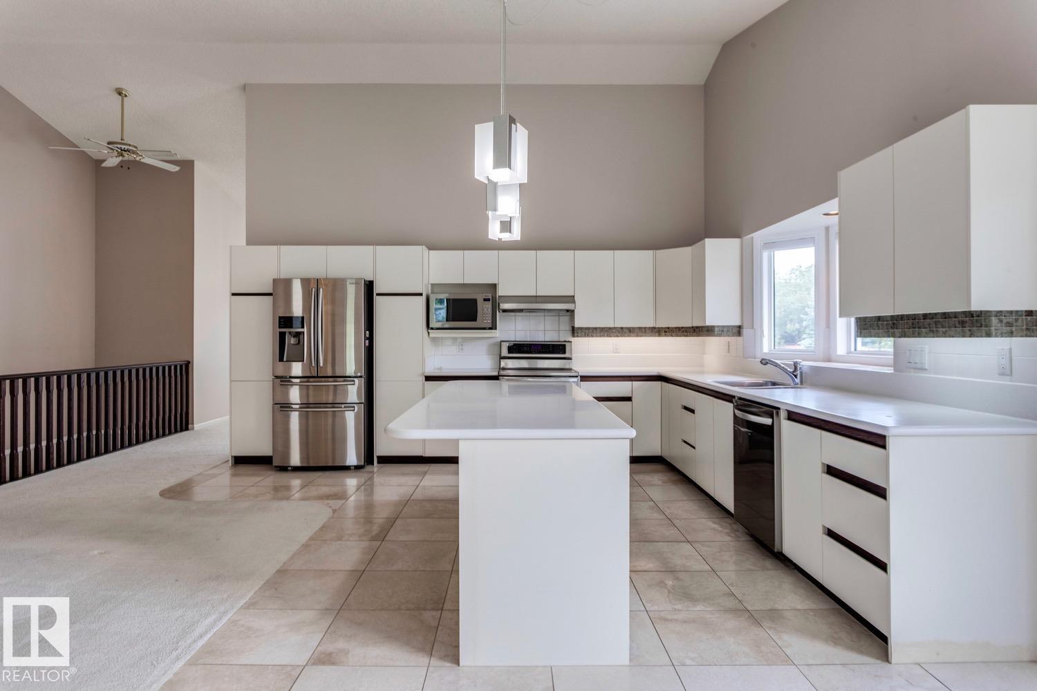 12416 29a Av Nw, Edmonton, Alberta  T6J 6C6 - Photo 4 - E4456017