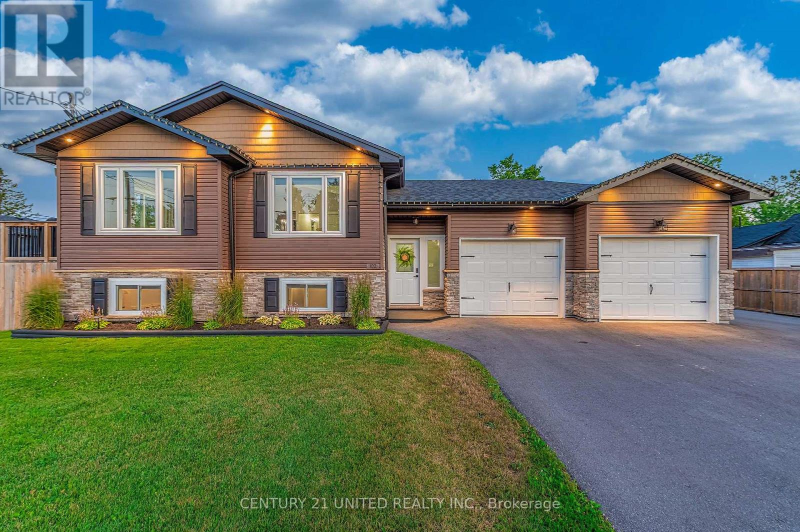 102 King Street W, Kawartha Lakes, Ontario  K0L 2W0 - Photo 1 - X12380909