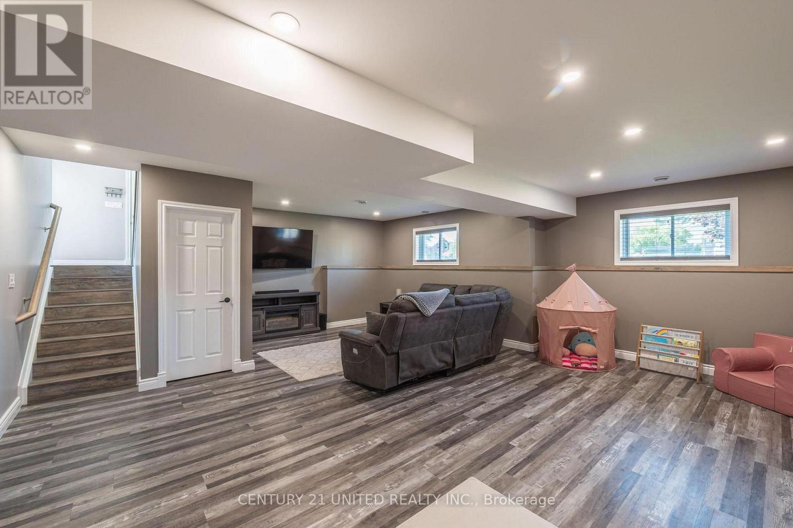 102 King Street W, Kawartha Lakes, Ontario  K0L 2W0 - Photo 13 - X12380909