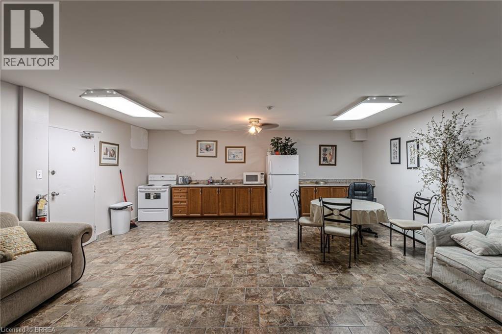 793 Colborne Street Unit# 117, Brantford, Ontario  N3S 7J3 - Photo 31 - 40766119