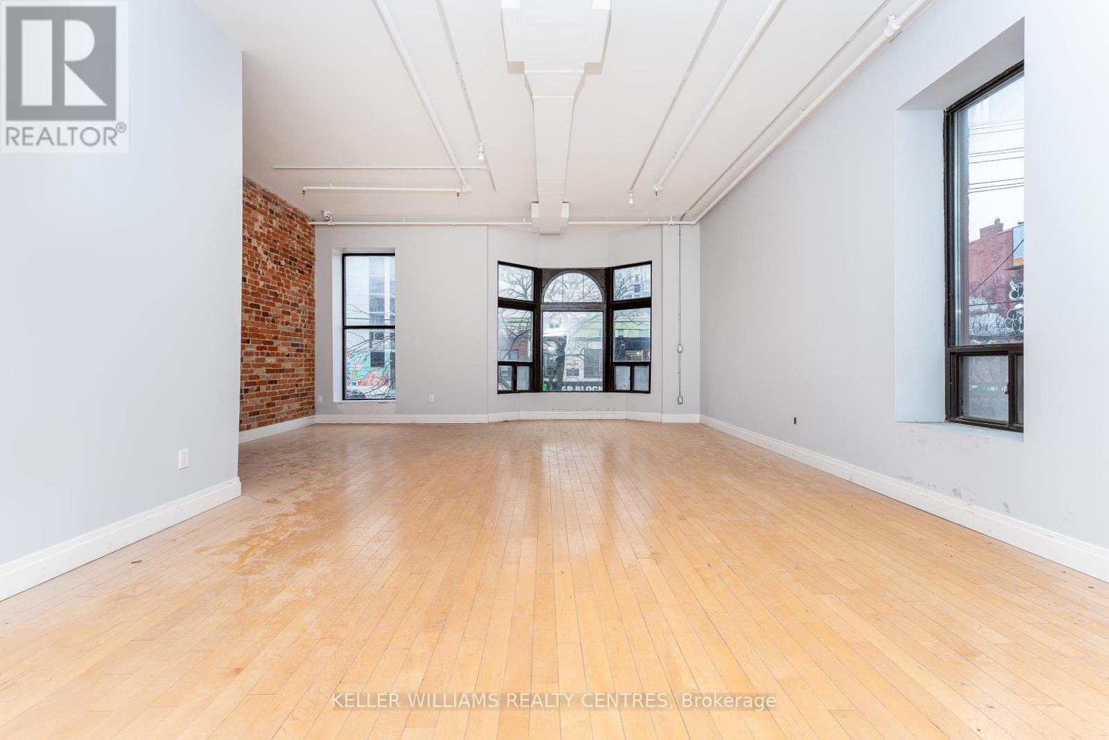 201 - 489 Queen Street W, Toronto, Ontario  M5V 2B4 - Photo 2 - C12380567
