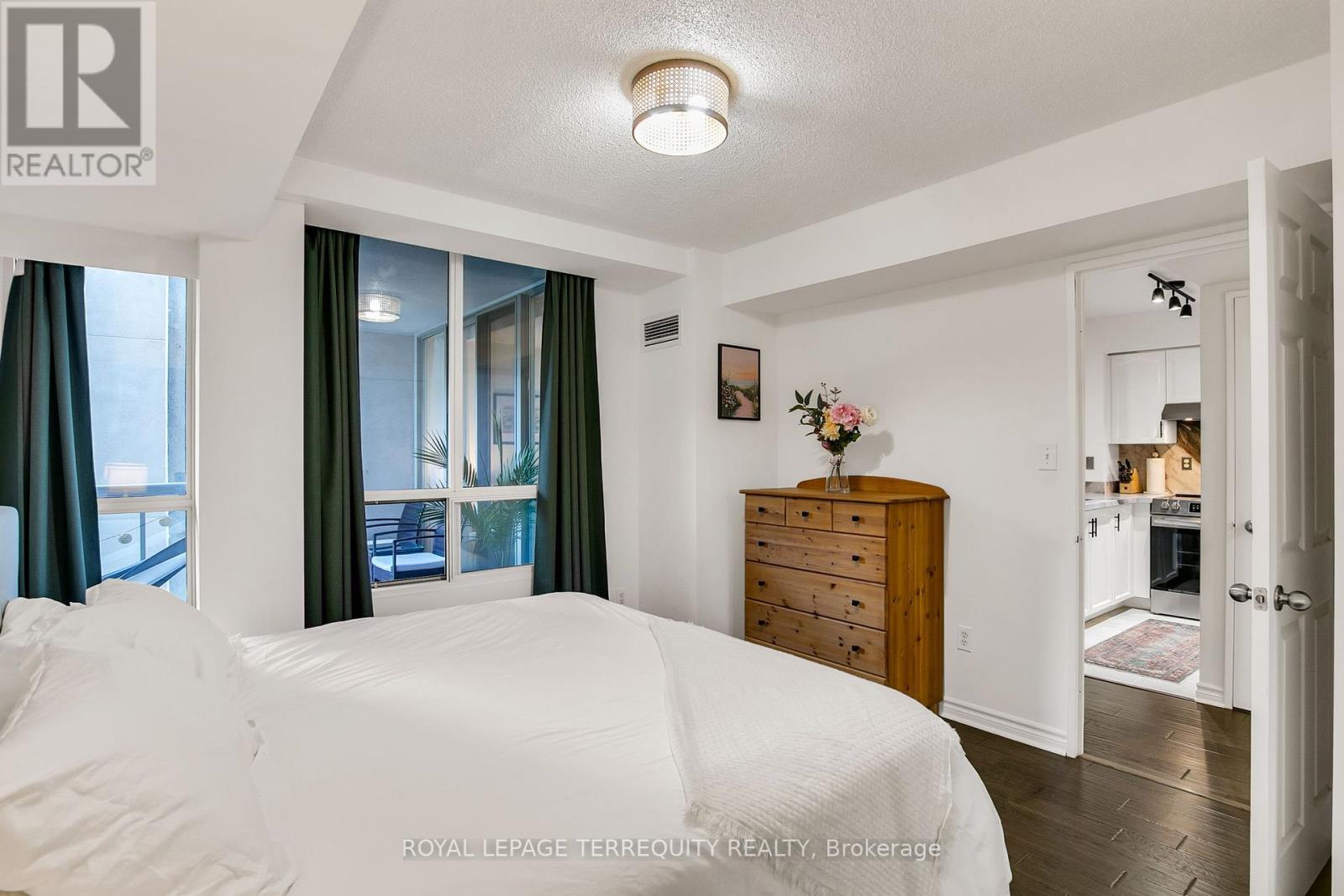 501 - 253 Merton Street, Toronto, Ontario  M4S 3H2 - Photo 16 - C12380636