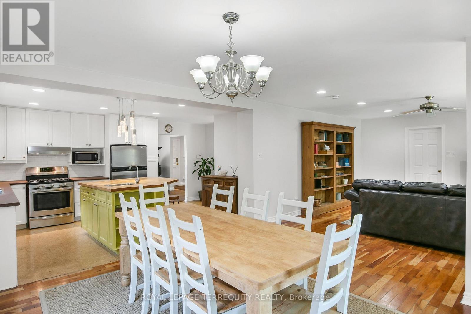 11 Urbandale Avenue, Toronto, Ontario  M2M 2G9 - Photo 9 - C12380641