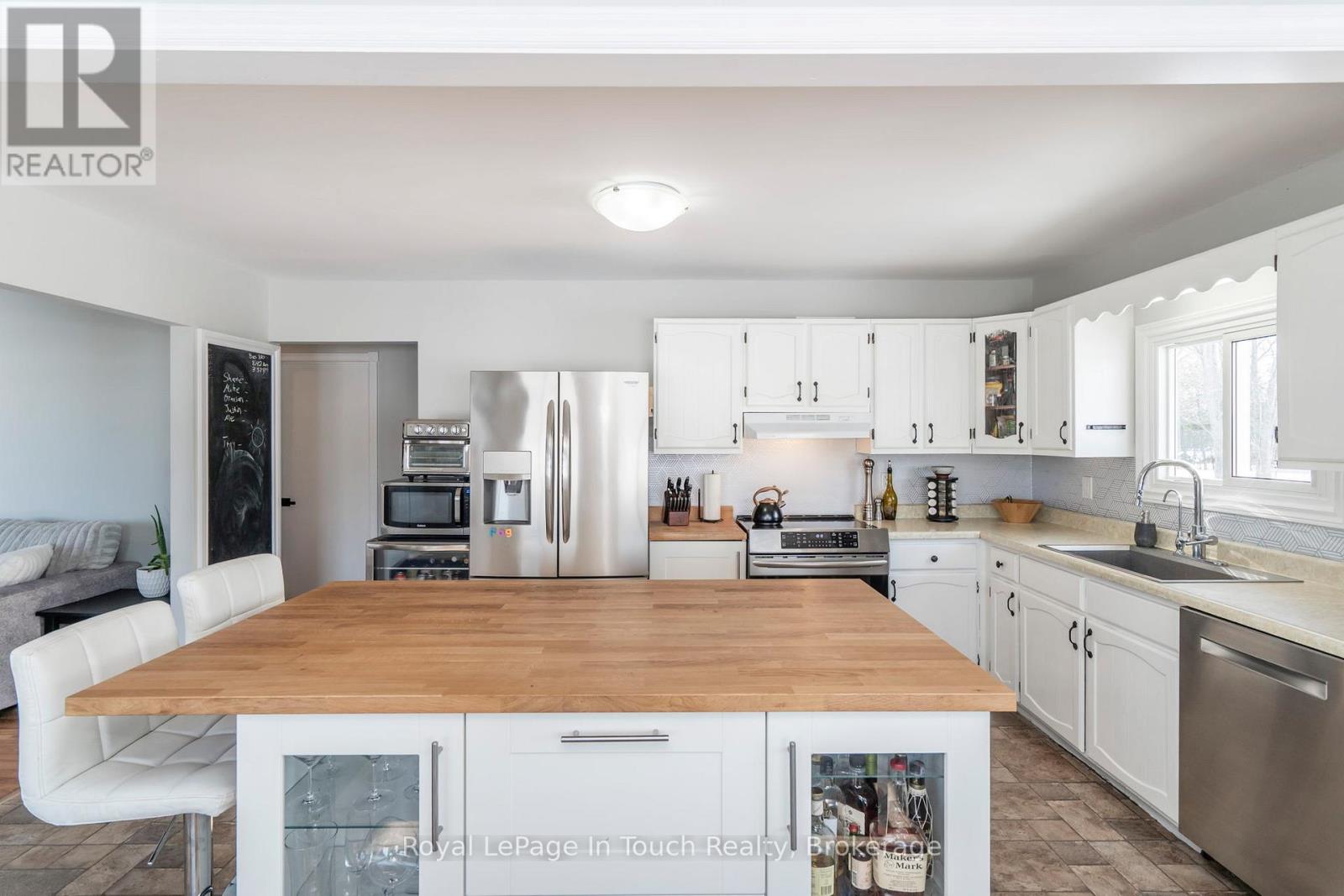164 Duck Bay Road, Tay, Ontario  L0K 2C0 - Photo 13 - S12380853
