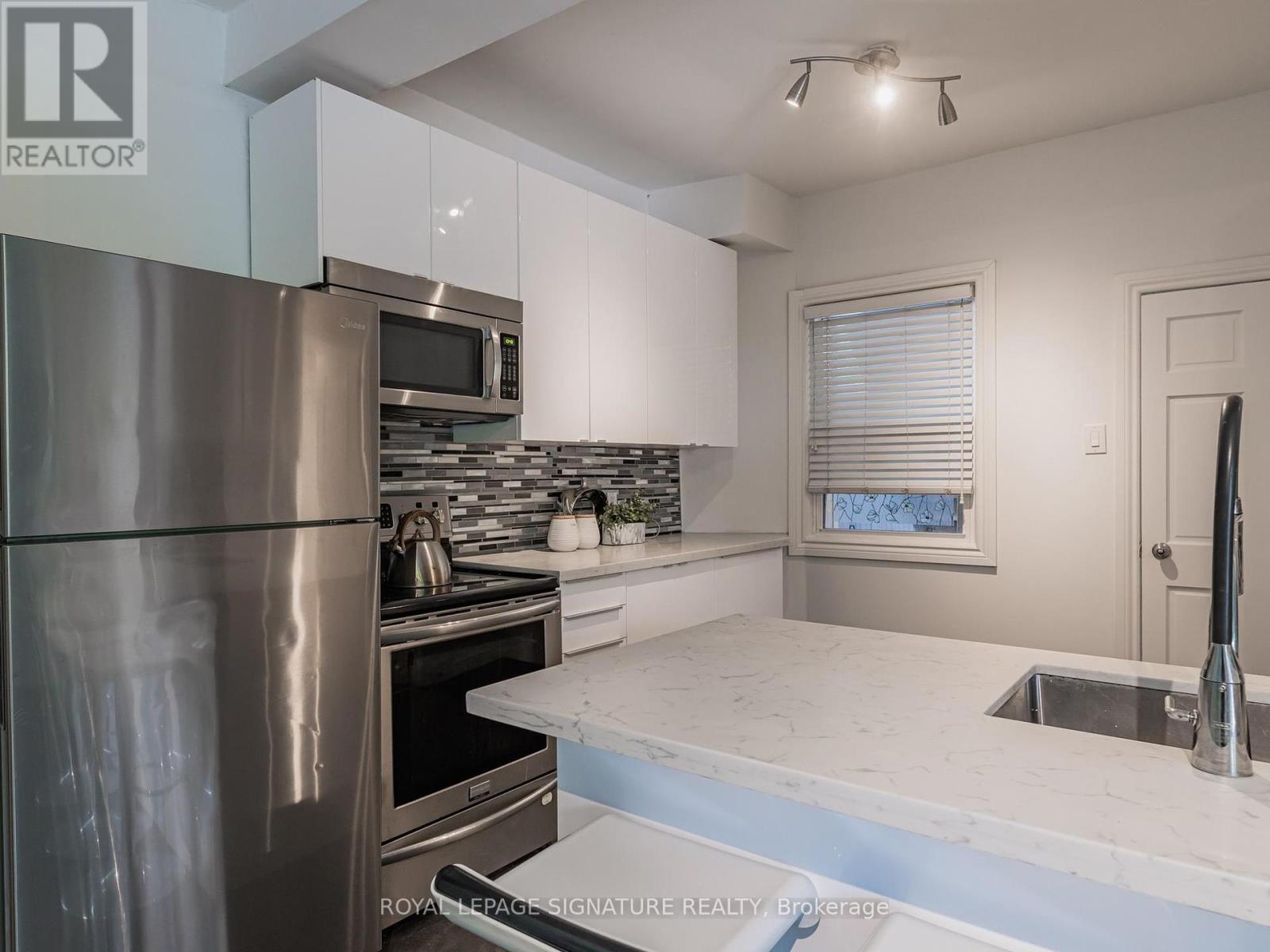 8 Fairford Avenue, Toronto, Ontario  M4L 2J6 - Photo 13 - E12380565