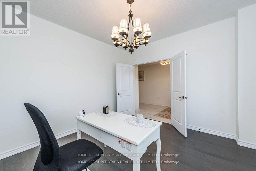 1121 Cole Street, Innisfil, Ontario  L9R 0R3 - Photo 5 - N12380692