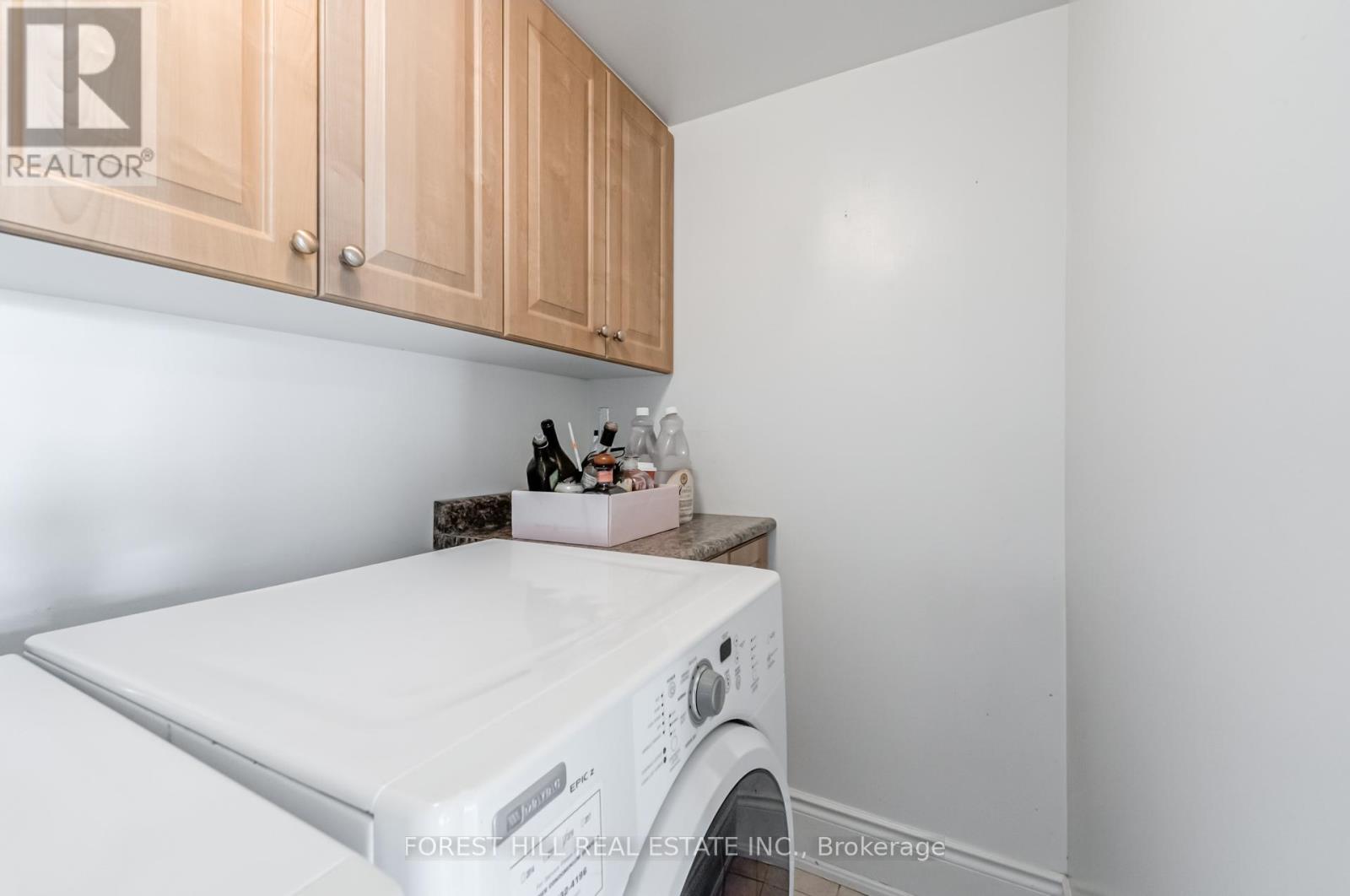 410 - 75 Ellen Street, Barrie (City Centre), Ontario  L4N 7R6 - Photo 35 - S12380594
