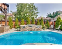 12 Parisian Crescent, Barrie (Innis-Shore), Ca