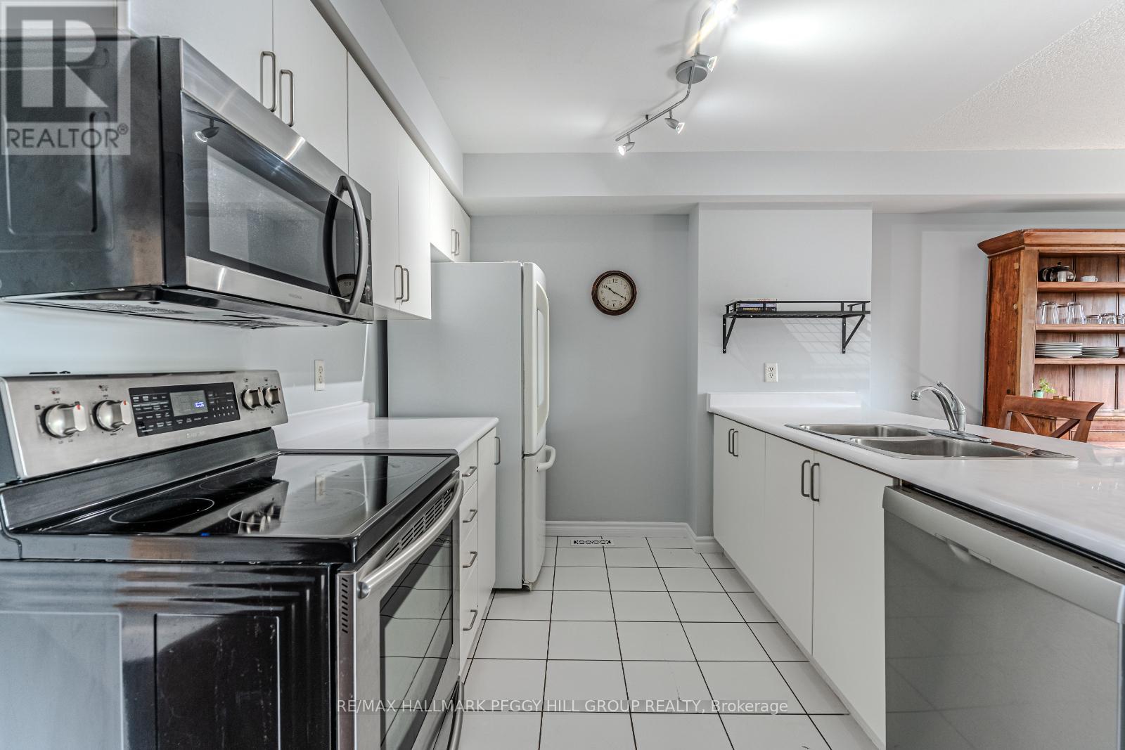 17 Bartor Boulevard, Barrie, Ontario  L4N 5Y7 - Photo 2 - S12380671
