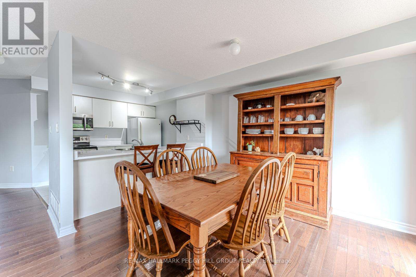 17 Bartor Boulevard, Barrie, Ontario  L4N 5Y7 - Photo 3 - S12380671