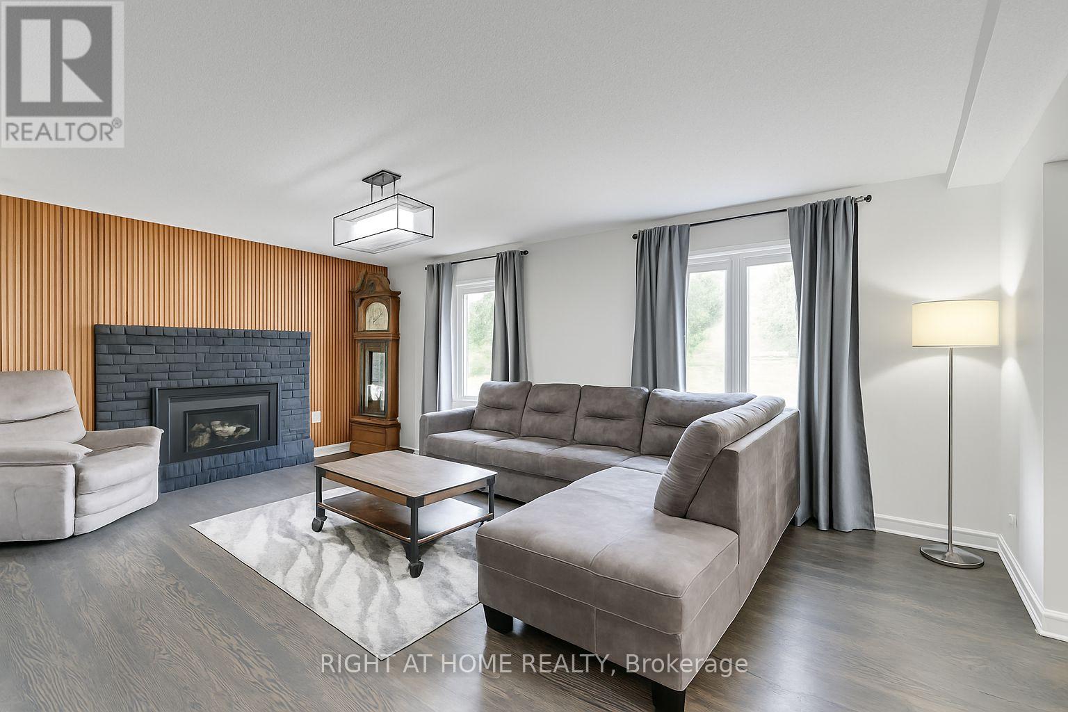 32 Grandview Crescent, Bradford West Gwillimbury, Ontario  L3Z 3L1 - Photo 8 - N12363239