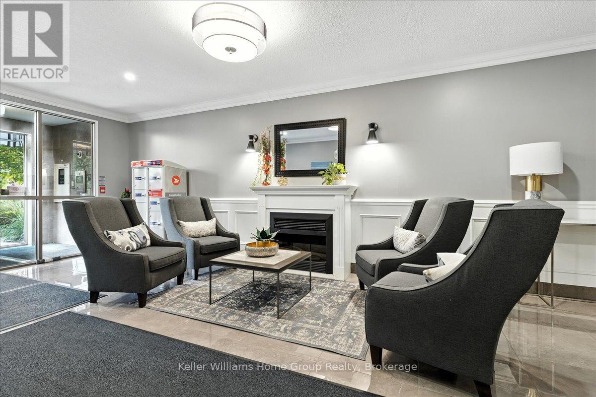 Property at 809 - 60 WYNDHAM STREET S image 2