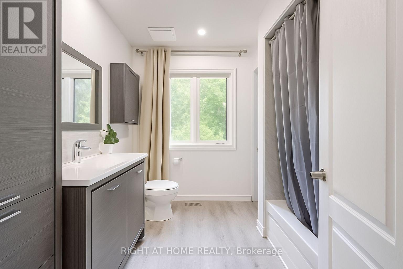 32 Grandview Crescent, Bradford West Gwillimbury, Ontario  L3Z 3L1 - Photo 23 - N12363239