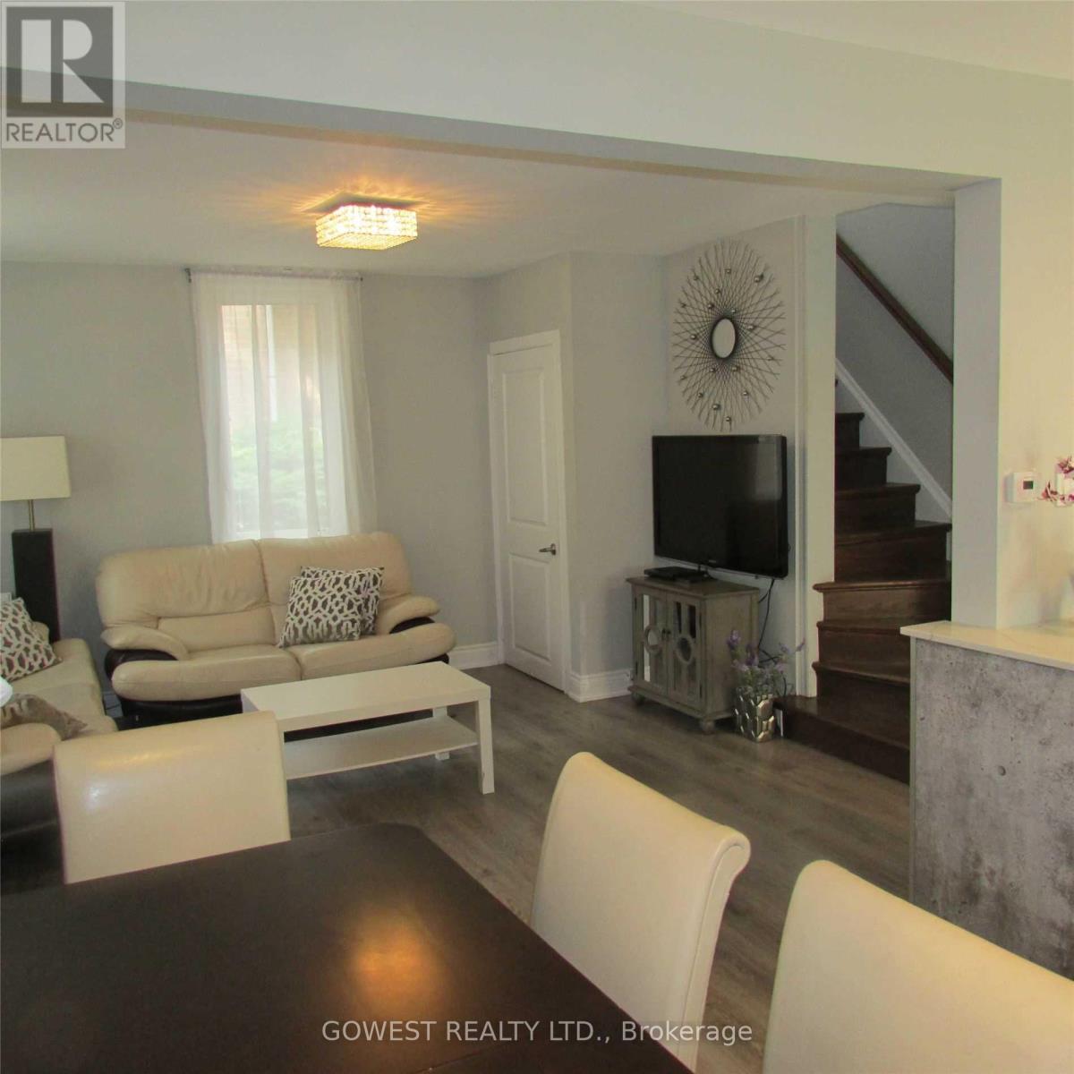 19b - 19 Troy Street, Mississauga, Ontario  L5G 1S6 - Photo 4 - W12380568