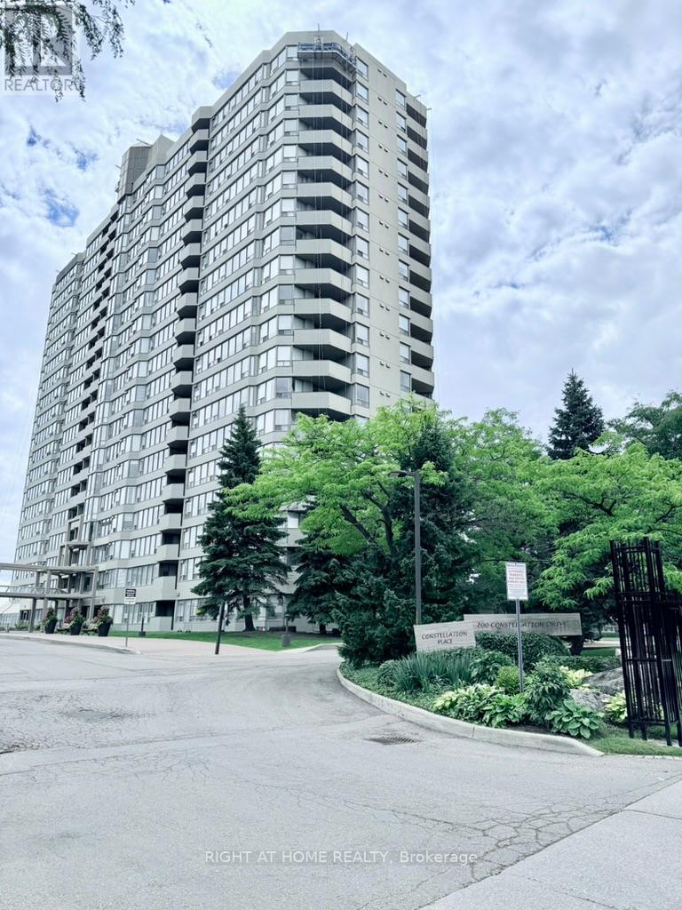 1808 - 700 CONSTELLATION DRIVE, Mississauga, Ontario