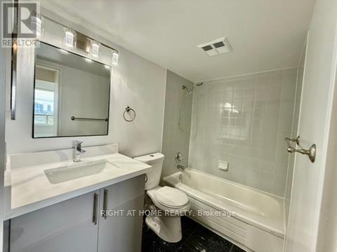 1808 - 700 Constellation Drive, Mississauga, Ontario  L5R 3G8 - Photo 20 - W12380572