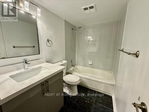 1808 - 700 Constellation Drive, Mississauga, Ontario  L5R 3G8 - Photo 24 - W12380572