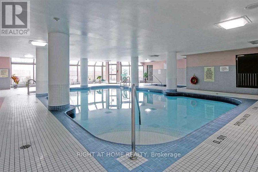 1808 - 700 Constellation Drive, Mississauga, Ontario  L5R 3G8 - Photo 31 - W12380572