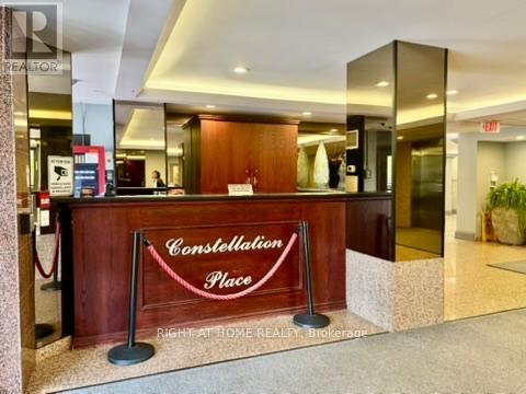 1808 - 700 Constellation Drive, Mississauga, Ontario  L5R 3G8 - Photo 4 - W12380572