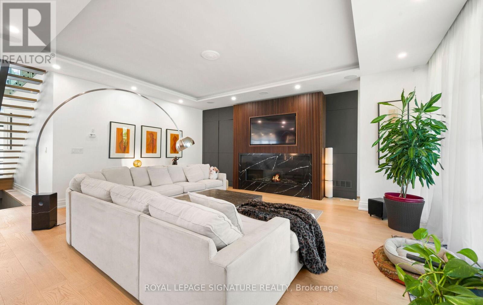 36 Wanita Road, Mississauga, Ontario  L5G 1B4 - Photo 12 - W12380597