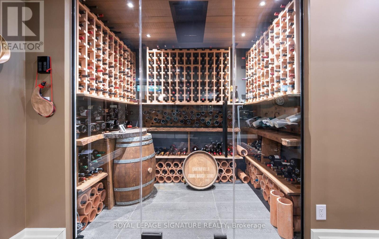 36 Wanita Road, Mississauga (Port Credit), Ontario  L5G 1B4 - Photo 37 - W12380597