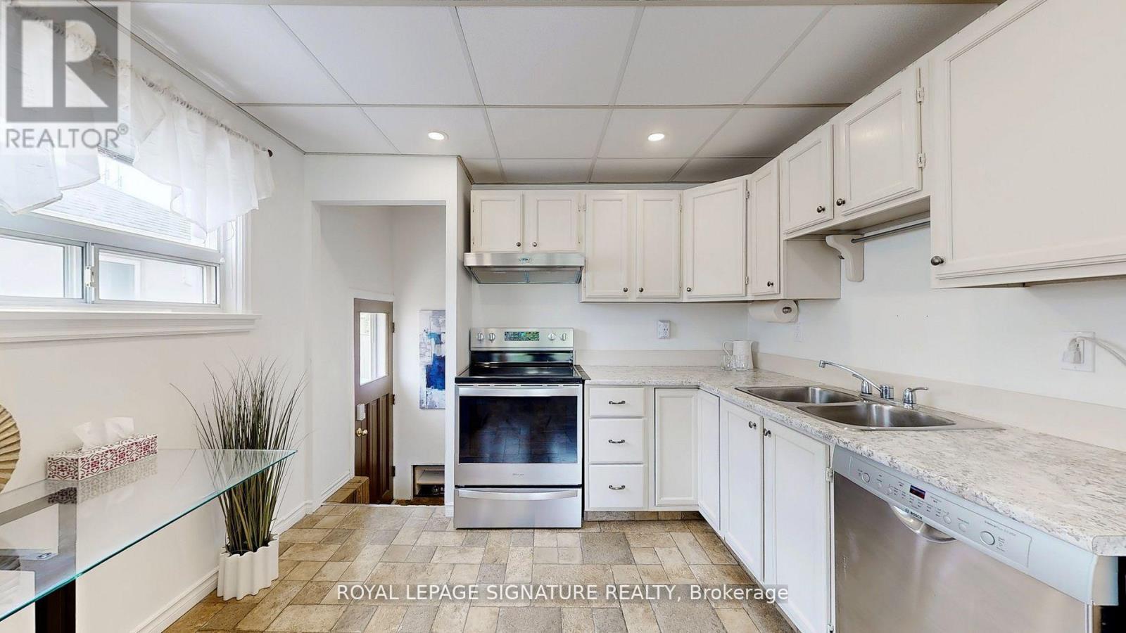 Property at 48 ACORN AVENUE image 5