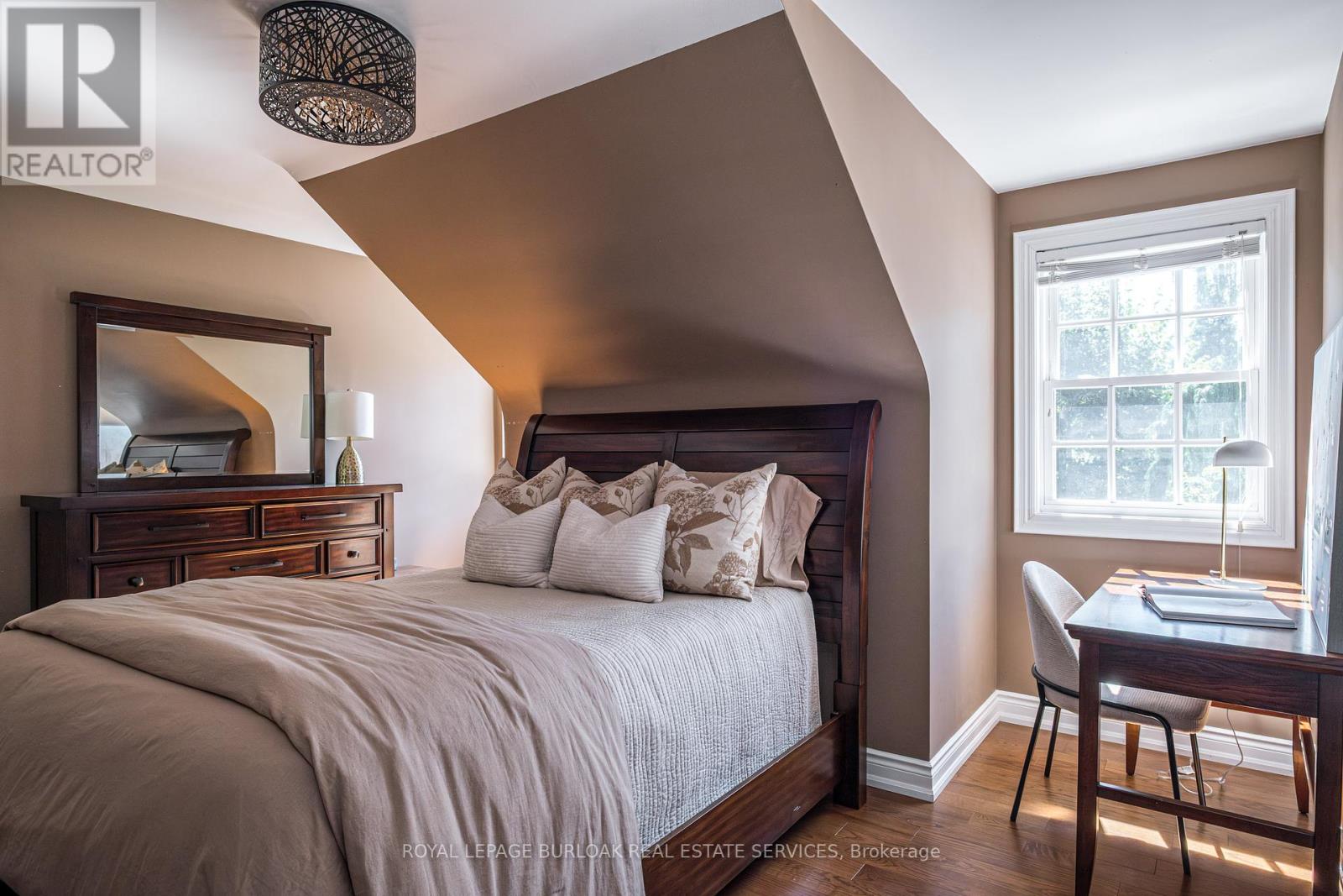 1577 Old Spar Court, Mississauga, Ontario  L5J 1B4 - Photo 30 - W12380640