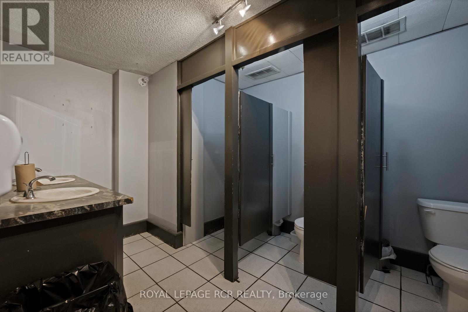 137-139 Broadway, Orangeville, Ontario  L9W 1K2 - Photo 29 - W12380650