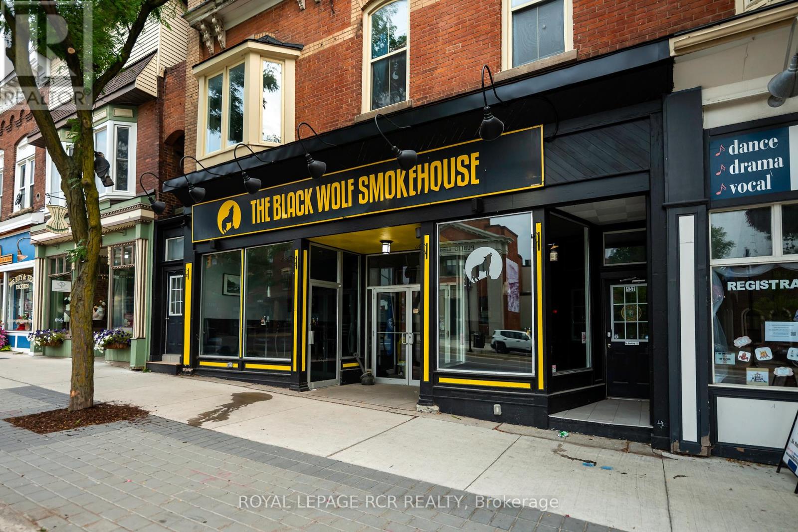 137-139 Broadway, Orangeville, Ontario  L9W 1K2 - Photo 3 - W12380650