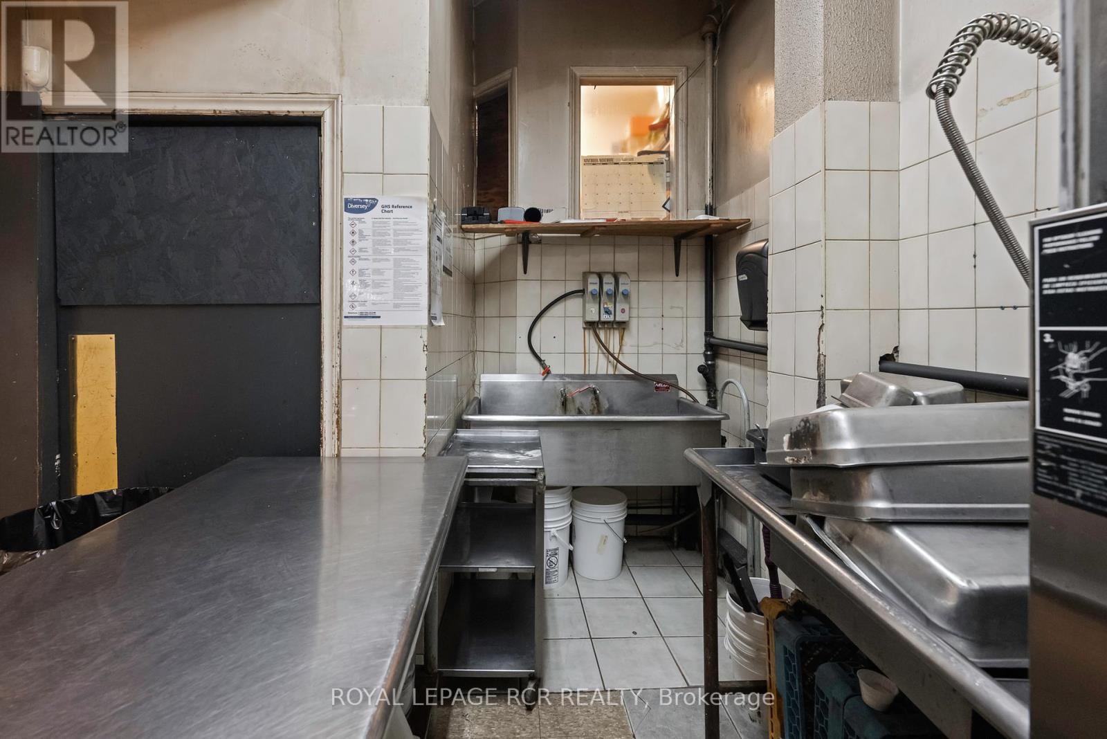 137-139 Broadway, Orangeville, Ontario  L9W 1K2 - Photo 30 - W12380650