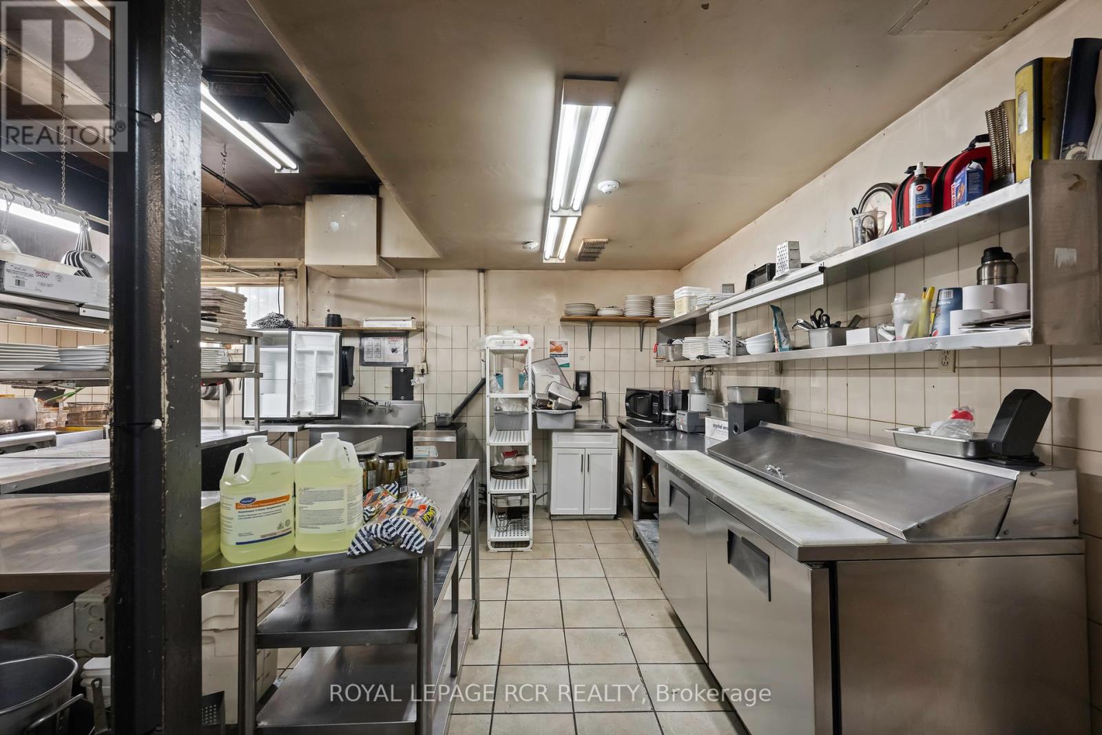 137-139 Broadway, Orangeville, Ontario  L9W 1K2 - Photo 32 - W12380650