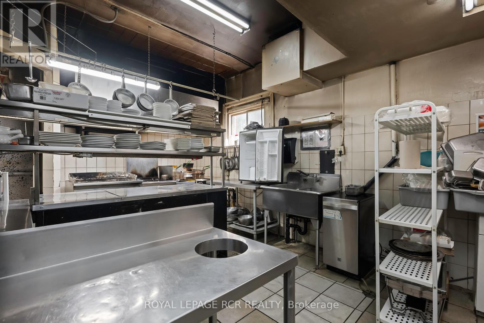 137-139 Broadway, Orangeville, Ontario  L9W 1K2 - Photo 34 - W12380650