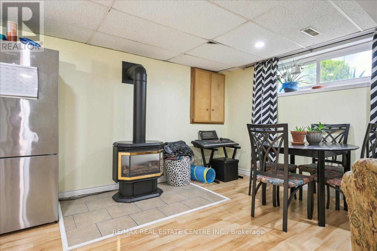 74 Mountainview Road S, Halton Hills, Ontario  L7G 4K5 - Photo 17 - W12380660