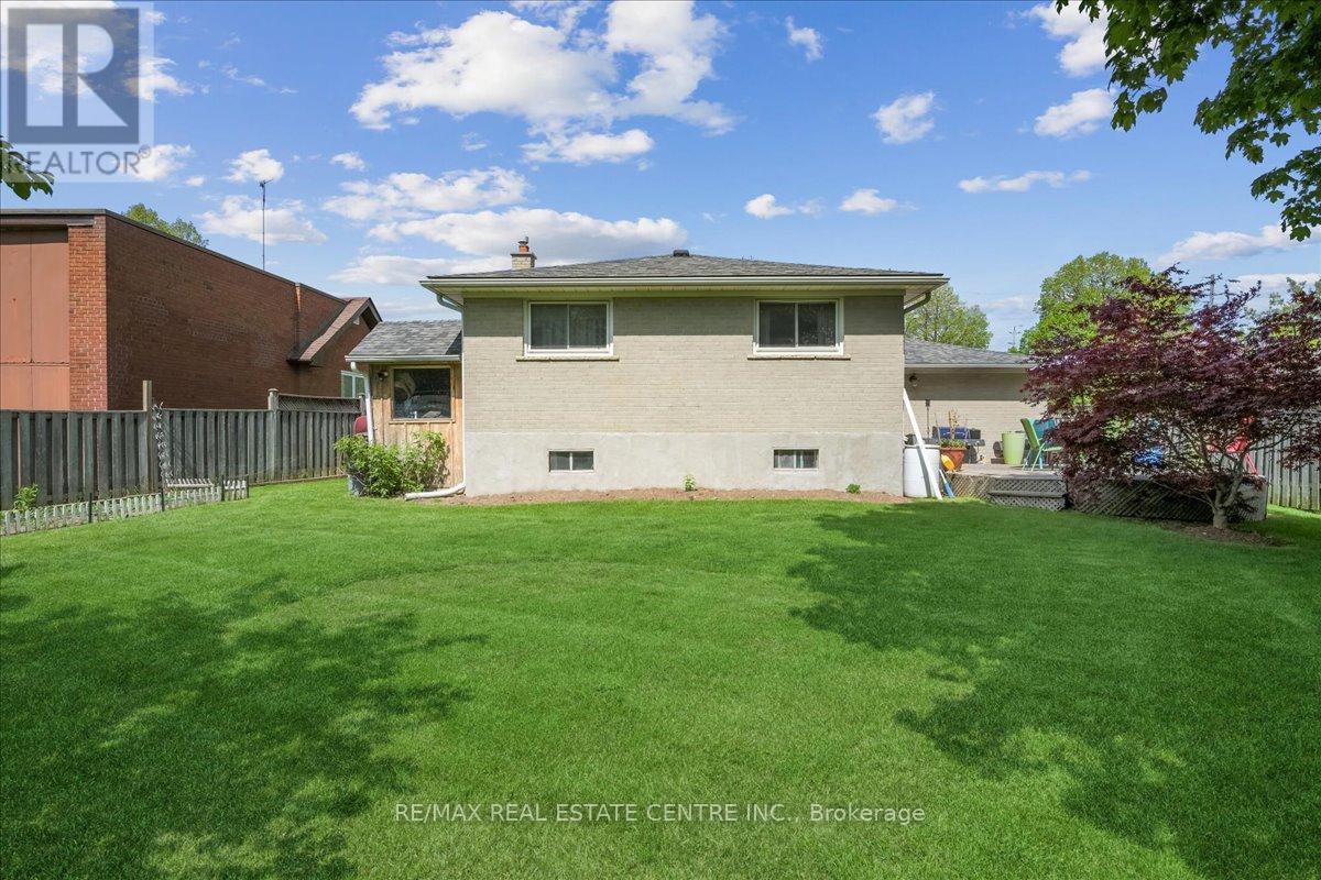 74 Mountainview Road S, Halton Hills, Ontario  L7G 4K5 - Photo 23 - W12380660