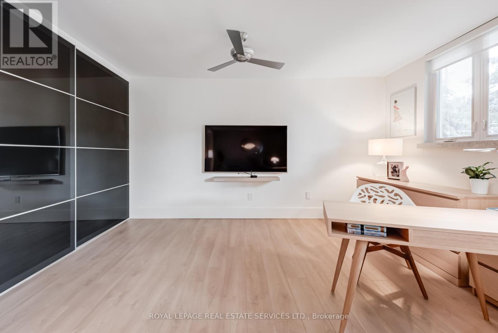 221 - 80 Coe Hill Drive, Toronto (High Park-Swansea), Ontario  M6S 3C9 - Photo 10 - W12380674