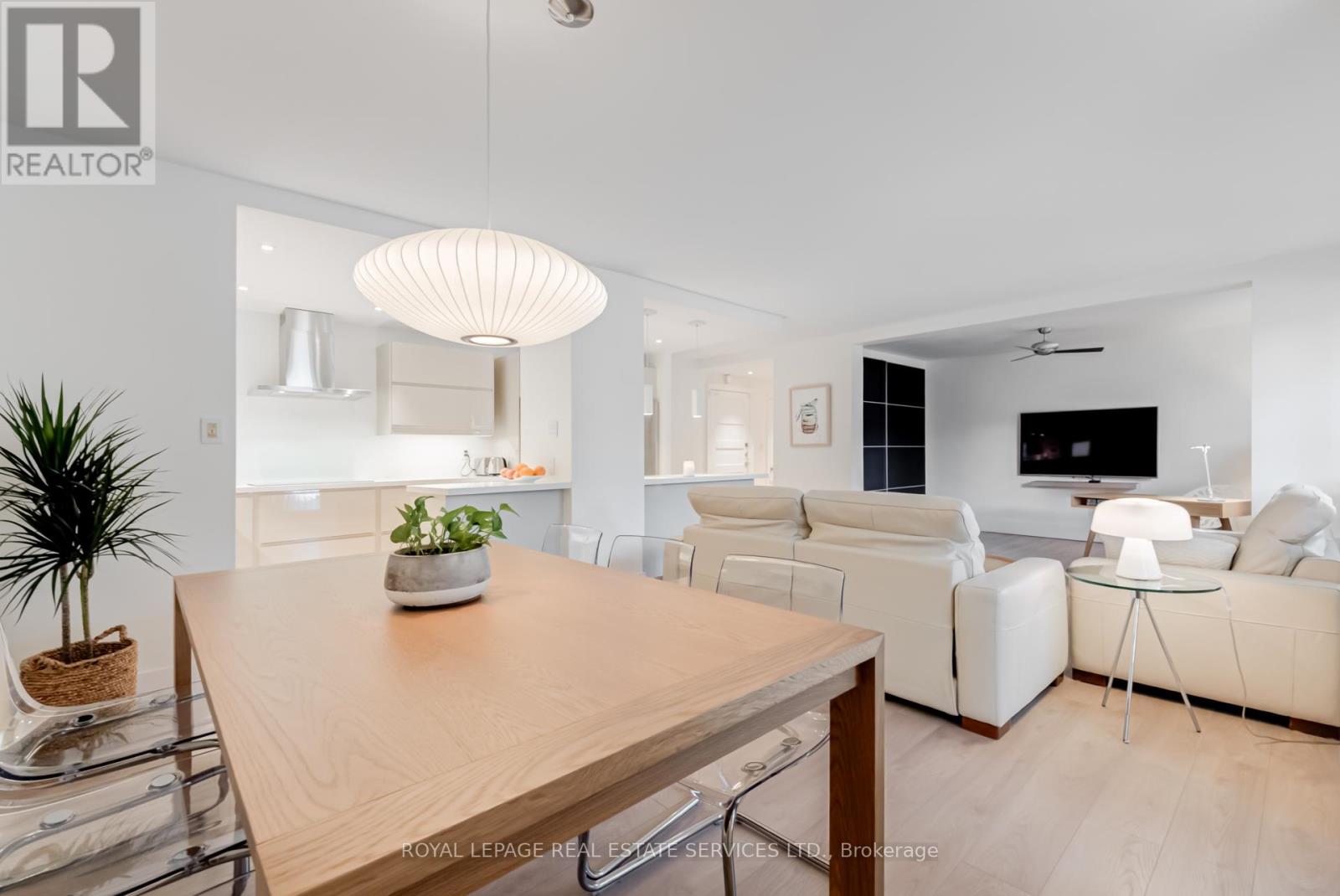221 - 80 Coe Hill Drive, Toronto (High Park-Swansea), Ontario  M6S 3C9 - Photo 22 - W12380674