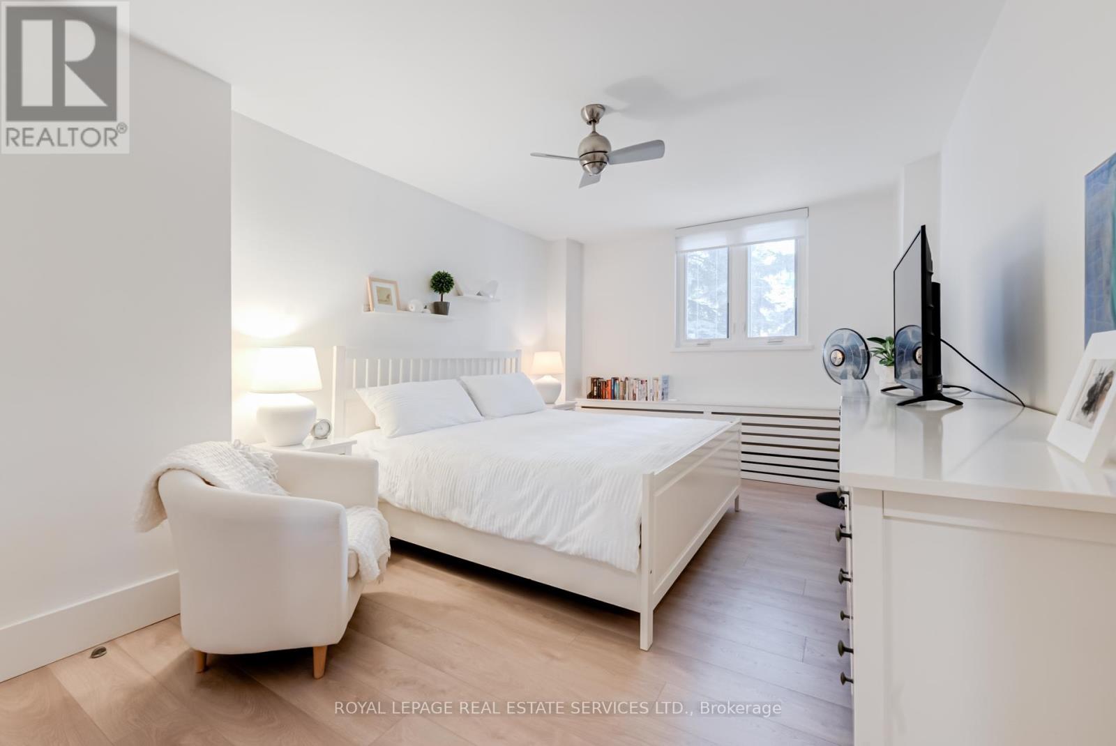 221 - 80 Coe Hill Drive, Toronto (High Park-Swansea), Ontario  M6S 3C9 - Photo 24 - W12380674