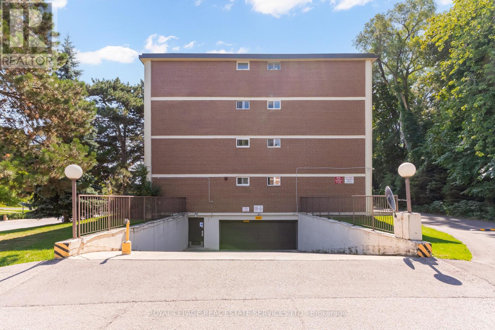 221 - 80 Coe Hill Drive, Toronto (High Park-Swansea), Ontario  M6S 3C9 - Photo 40 - W12380674