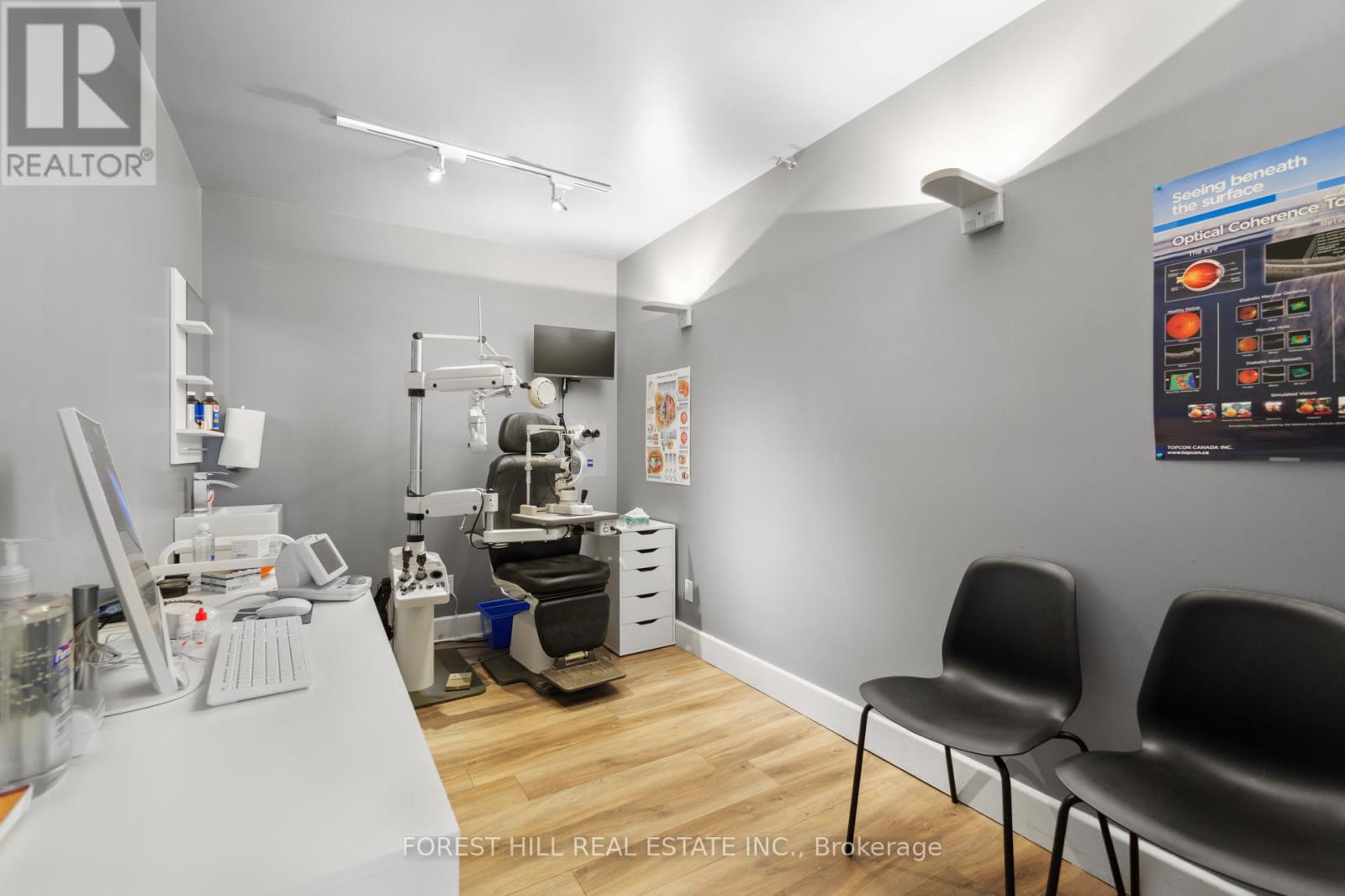 201 QUEEN STREET S Mississauga (Streetsville), ON L5M 1L4