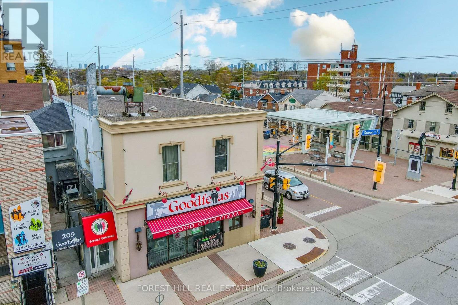 201 QUEEN STREET S Mississauga (Streetsville), ON L5M 1L4