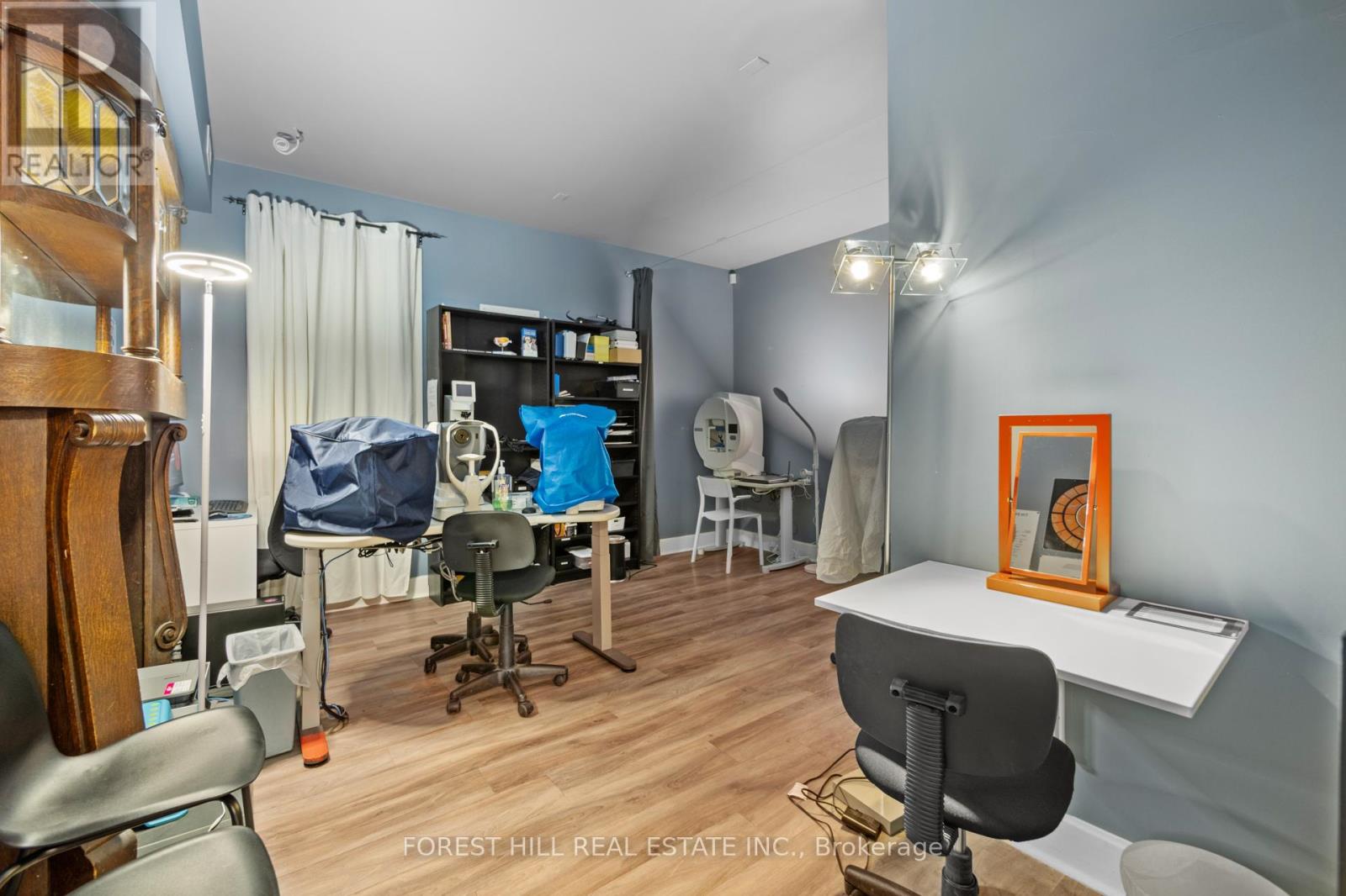 201 Queen Street S, Mississauga, Ontario  L5M 1L4 - Photo 12 - W12380693